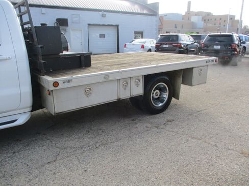 Used 2015 Chevrolet Silverado 3500 LT w/ LT Convenience Package image 4