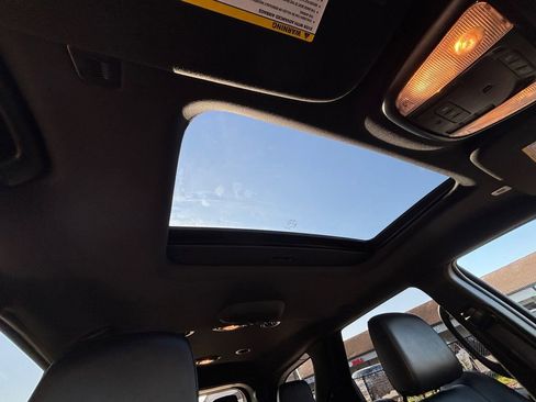 Used 2025 Dodge Durango R/T image 28