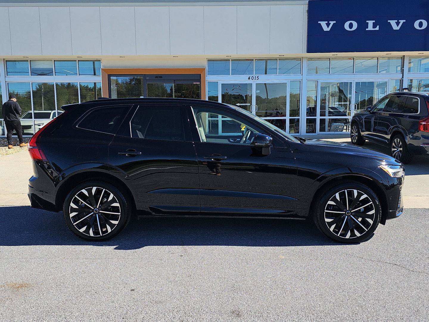 Used 2026 Volvo XC60 B5 Ultra w/ Protection Package Premier AWD/4WD image 8