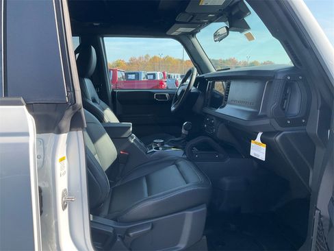 New 2025 Ford Bronco Big Bend w/ Black Diamond Package image 12