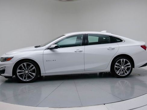 Used 2024 Chevrolet Malibu LT image 2