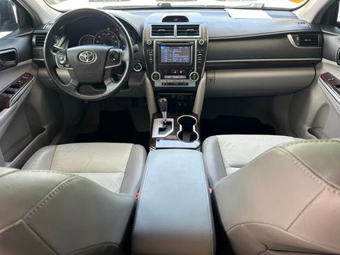 Used 2012 Toyota Camry XLE FWD image 10