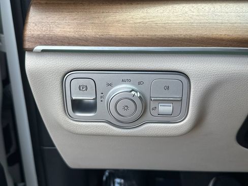 Used 2022 Mercedes-Benz GLE 350 w/ AMG Line Exterior image 31