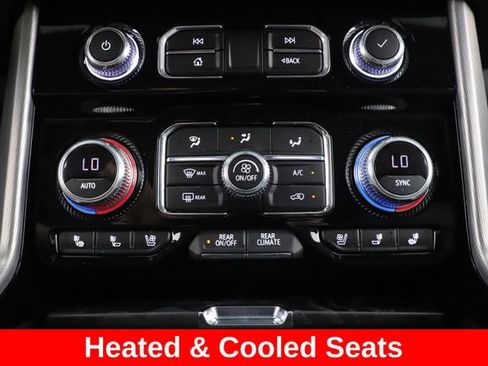 Used 2022 GMC Yukon XL Denali w/ Denali Ultimate Package AWD/4WD image 4