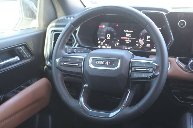 Used 2026 GMC Canyon AT4 w/ Technology Plus Package AWD/4WD image 20