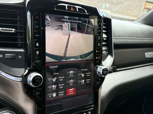 Used 2019 RAM 1500 Laramie AWD/4WD image 22