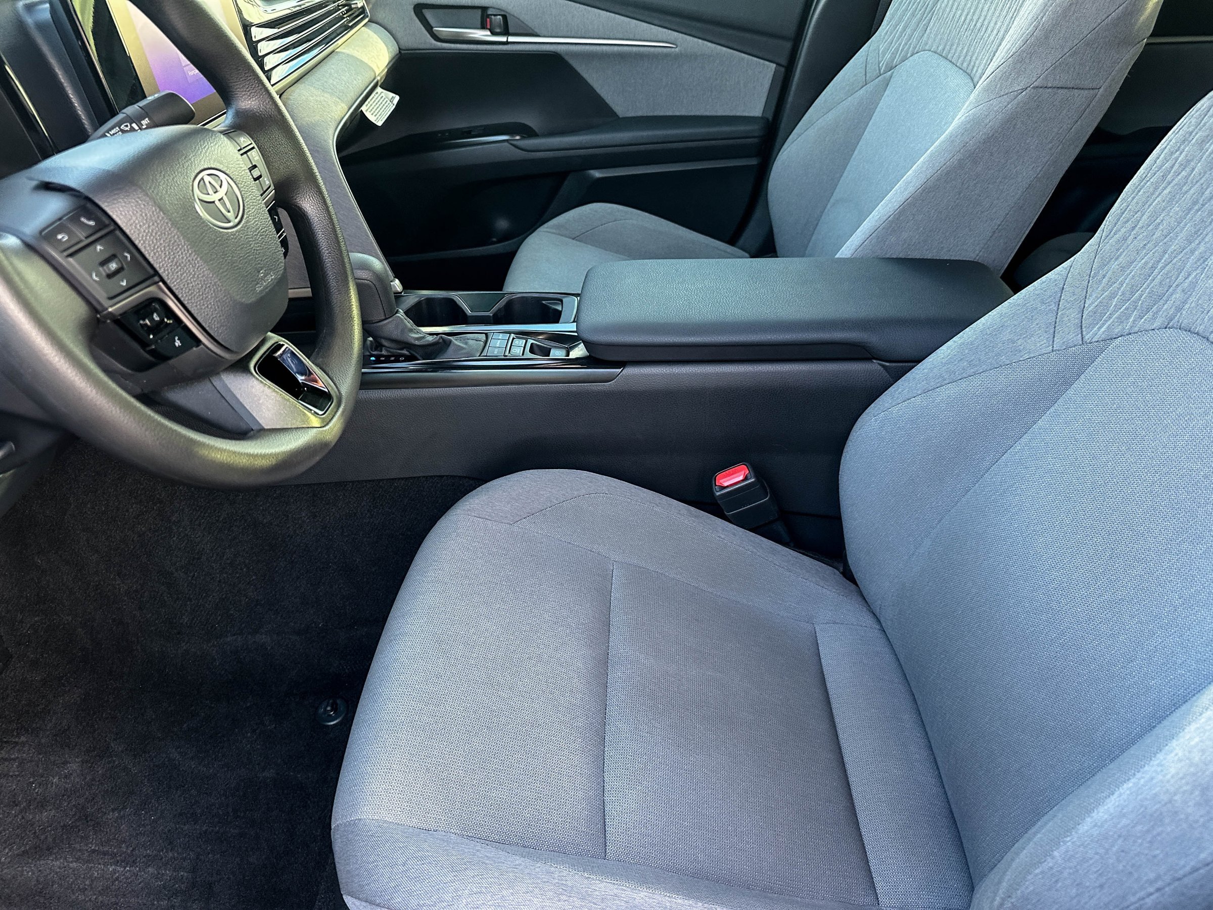 Used 2026 Toyota Camry LE w/ Convenience Package FWD image 12