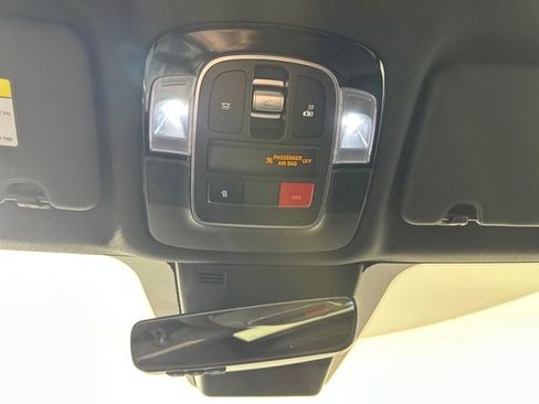 Used 2022 Hyundai Santa Cruz SEL Premium w/ Cargo Package image 24