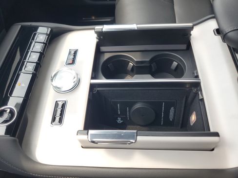 New 2027 Lincoln Navigator Reserve w/ Jet Appearance Package AWD/4WD image 26