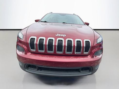 Used 2015 Jeep Cherokee Latitude w/ Cold Weather Group AWD/4WD image 2