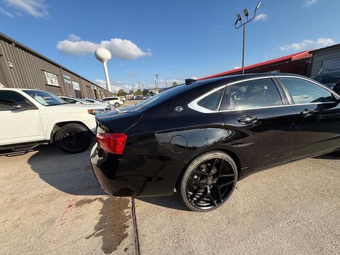 Used 2017 Chevrolet Impala LT w/ Leather Package image 19
