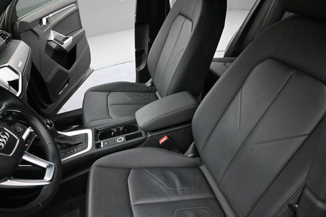 Used 2022 Audi Q3 2.0T Premium Plus AWD/4WD image 14