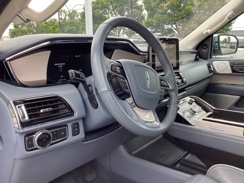 Used 2019 Lincoln Navigator L Black Label AWD/4WD image 11