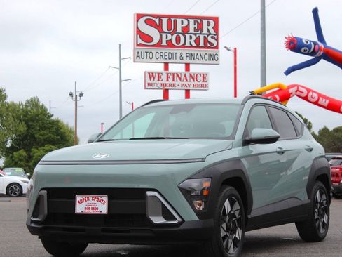 Used 2025 Hyundai Kona SEL FWD image 7