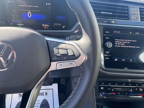 Used 2023 Volkswagen Tiguan SE image 18