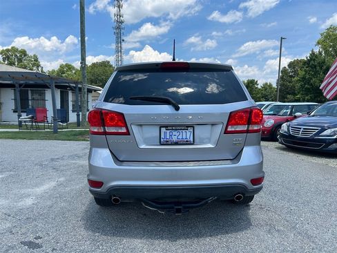 Used 2017 Dodge Journey GT FWD image 4