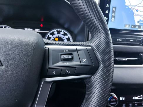 New 2025 Mitsubishi Outlander ES image 23