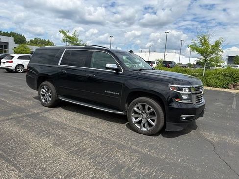 Used 2017 Chevrolet Suburban Premier AWD/4WD image 13