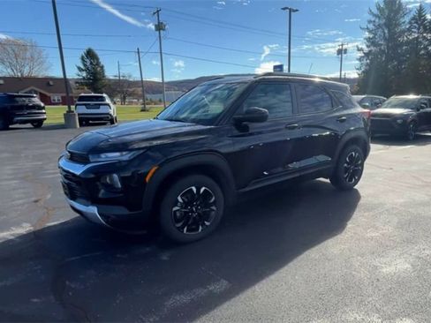 Certified 2022 Chevrolet TrailBlazer LT w/ Driver Confidence Package image 4