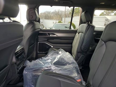 New 2026 Jeep Grand Wagoneer Limited image 13