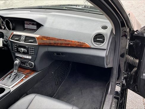Used 2013 Mercedes-Benz C 250 C 250 Luxury image 17