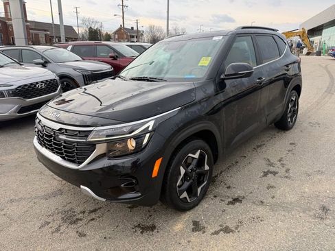 Certified 2024 Kia Seltos EX image 3