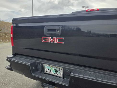Used 2015 GMC Sierra 2500 Denali w/ Duramax Plus Package AWD/4WD image 14