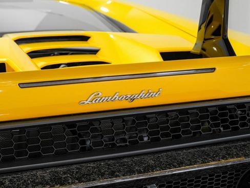 Used 2018 Lamborghini Huracan Performante image 48