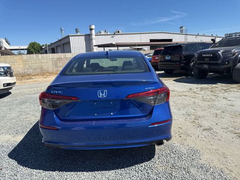 Used 2024 Honda Civic Sport image 6