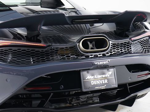 Used 2026 McLaren 750S Spider RWD image 20