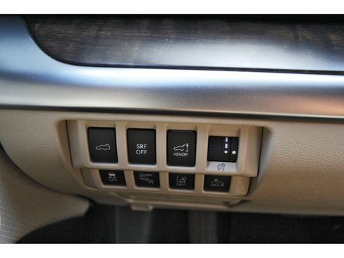 Used 2017 Subaru Outback 2.5i Limited AWD/4WD image 20