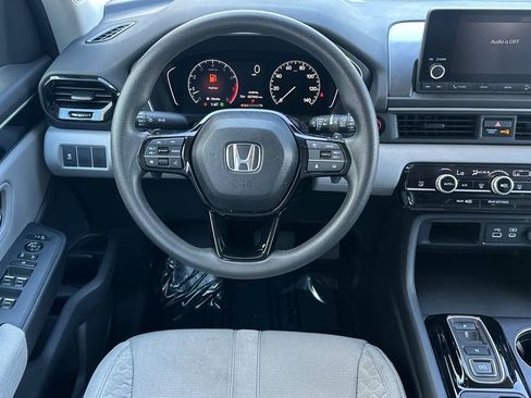 Used 2023 Honda Pilot LX image 13