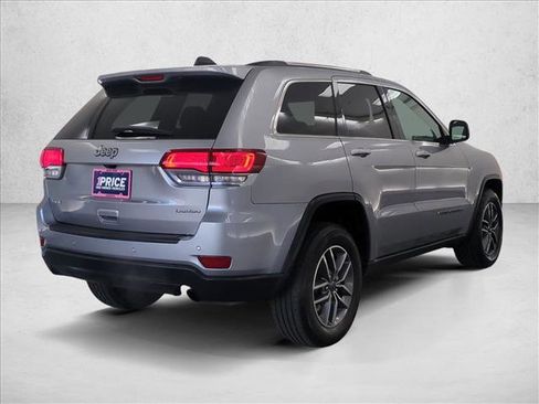 Used 2020 Jeep Grand Cherokee Laredo w/ 18" Wheel & 8.4" Radio Group AWD/4WD image 5