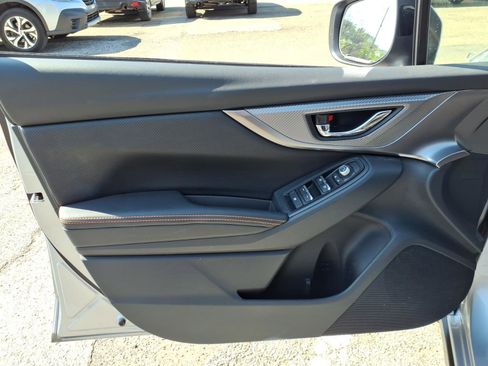 Used 2023 Subaru Crosstrek 2.5i Limited w/ Moonroof Package AWD/4WD image 6