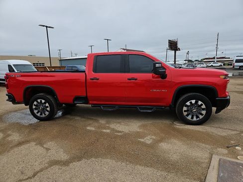 Used 2024 Chevrolet Silverado 2500 Custom w/ Custom Convenience Package AWD/4WD image 9