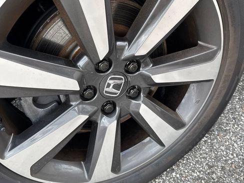 Used 2023 Honda Pilot Elite image 11