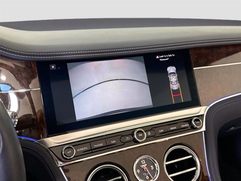 Used 2020 Bentley Continental GT image 12