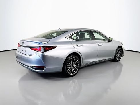 Used 2023 Lexus ES 250 w/ Premium Package AWD/4WD image 8