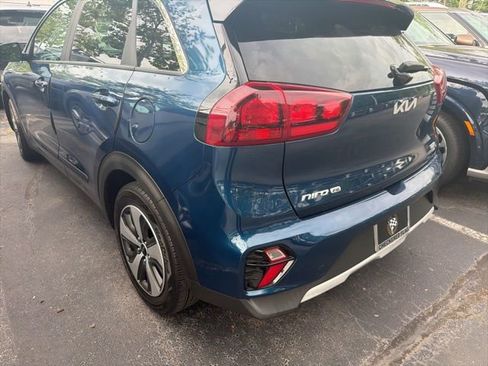 Used 2022 Kia Niro LX FWD image 5