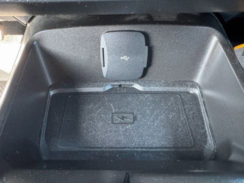 Used 2023 Ford Bronco Badlands image 44