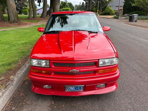Used 2001 Chevrolet S10 Pickup Xtreme w/ Preferred Equipment Group RWD image 4