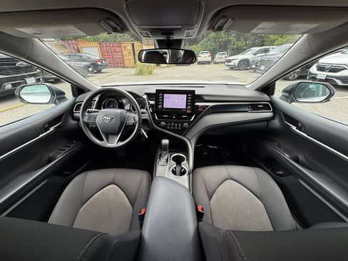 Used 2021 Toyota Camry LE w/ Carpet Mat Package (TMS) FWD image 21