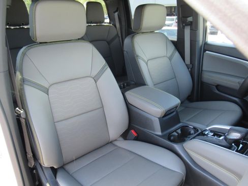 New 2026 Chevrolet Colorado ZR2 AWD/4WD image 9