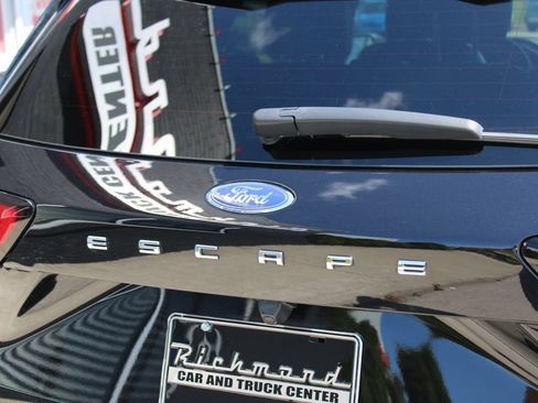 Used 2025 Ford Escape ST-Line AWD/4WD image 56