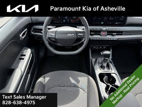 New 2026 Kia K4 LXS image 22