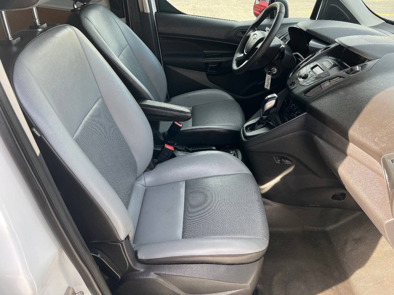 Used 2015 Ford Transit Connect XL FWD image 34