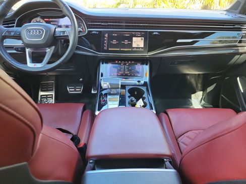Used 2021 Audi SQ7 Prestige w/ Prestige Package image 15