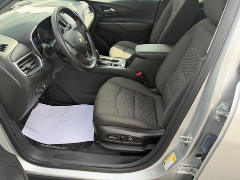 Used 2020 Chevrolet Equinox LT w/ Driver Convenience Package AWD/4WD image 10