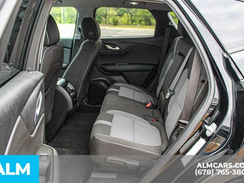 Used 2025 Chevrolet Blazer LT FWD image 18