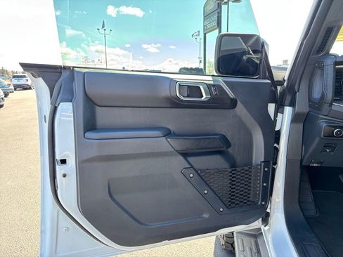 Used 2025 Ford Bronco Outer Banks AWD/4WD image 22